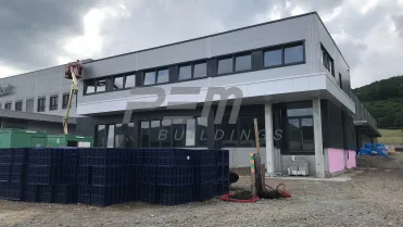 Budova pro obchod a služby, QUIX s.r.o.